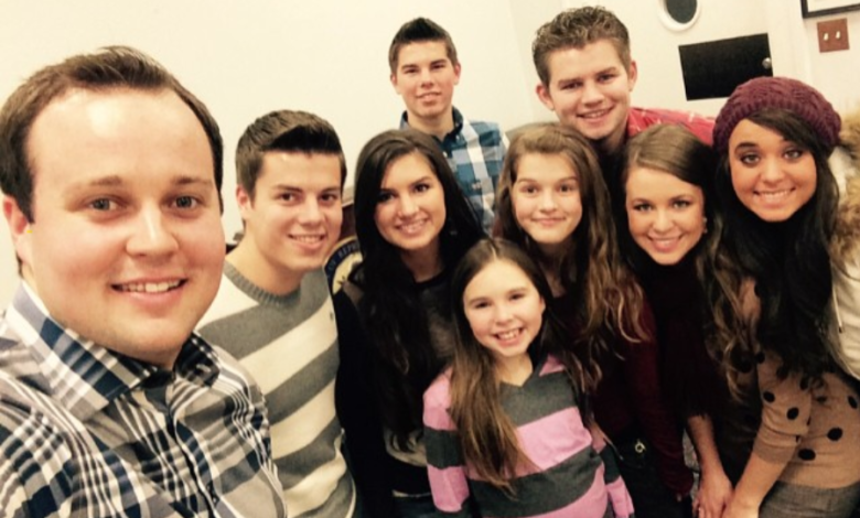11 Creepy (But Believable) Fan Theories About The Duggar Family